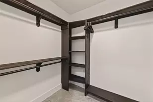 410 E 33rd St, Houston, TX 77018 - Photo 22