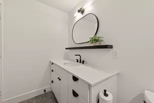 410 E 33rd St, Houston, TX 77018 - Photo 14