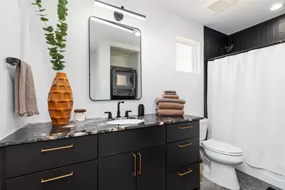 410 E 33 Rd St, Houston, TX 77018 - Photo 40