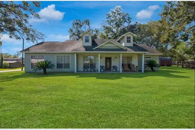 659 Washington St, Liberty, TX 77575 - Photo 1