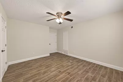7714 Renwick Drive #M68, Houston, TX 77081 - Photo 20