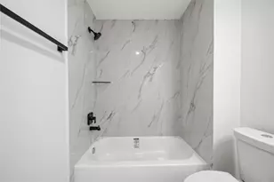 6610 Ezzard Charles Ln, Houston, TX 77091 - Photo 36