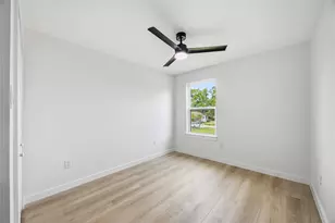 6610 Ezzard Charles Ln, Houston, TX 77091 - Photo 30