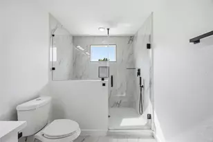 6610 Ezzard Charles Ln, Houston, TX 77091 - Photo 26