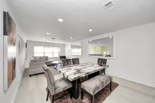 9610 Westview Dr, Houston, TX 77055 - Photo 16