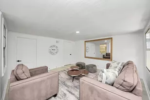 9610 Westview Dr, Houston, TX 77055 - Photo 10