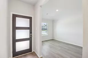 16241 Parish Pointe Ct, Conroe, TX 77302 - Photo 4