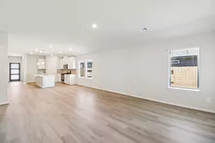 16241 Parish Pointe Ct, Conroe, TX 77302 - Photo 8