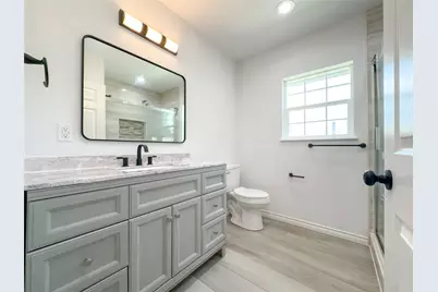 204 Dyer Street, Baytown, TX 77520 - Photo 6
