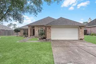 16650 Bluefin St, Crosby, TX 77532 - Photo 2