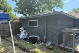 6811 St Augustine St, Houston, TX 77021 - Photo 12