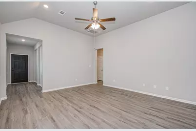 18621 Hunter William Way, New Caney, TX 77357 - Photo 6