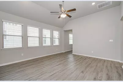 18621 Hunter William Way, New Caney, TX 77357 - Photo 4