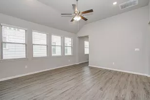 18621 Hunter William Wy, New Caney, TX 77357 - Photo 4
