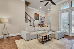 1877 Dart St, Houston, TX 77007 - Photo 4