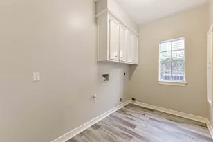 2021 Sandy Coast Cir, League City, TX 77573 - Photo 6