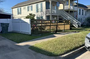 1611 Ave N 1/2, Galveston, TX 77550 - Photo 2