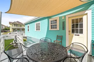 916 11th St, Galveston, TX 77550 - Photo 16