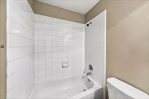 5010 Deer Path Dr, Conroe, TX 77303 - Photo 12