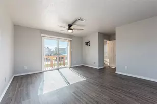 442 Pompano St, Hitchcock, TX 77563 - Photo 6