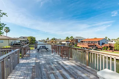 442 Pompano Street, Hitchcock, TX 77563 - Photo 2