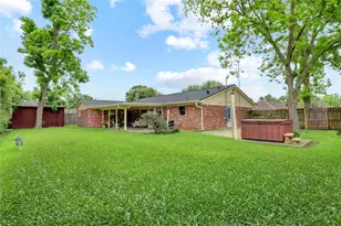 8026 Leigh Rd, Hitchcock, TX 77563 - Photo 16