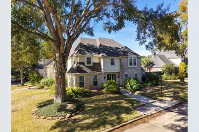 722 Crossroads Drive, Houston, TX 77079 - Photo 2
