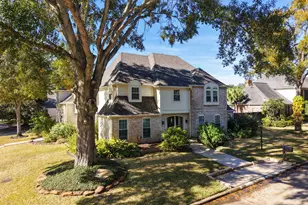 722 Crossroads Dr, Houston, TX 77079 - Photo 2