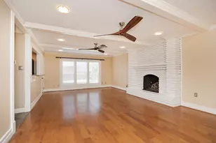 722 Crossroads Dr, Houston, TX 77079 - Photo 12