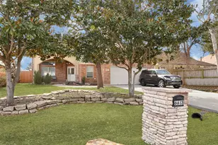 6613 Whitton Dr, Houston, TX 77085 - Photo 2