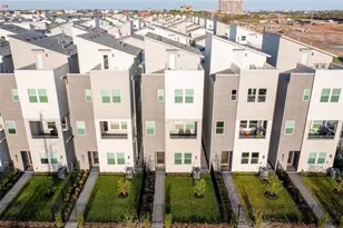 308 Jensen Dr, Houston, TX 77020 - Photo 2