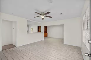 2817 4th Ave N Ave N, Texas City, TX 77590 - Photo 4