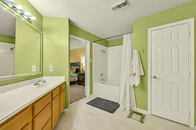 203 Green Isle Avenue, Dickinson, TX 77539 - Photo 24