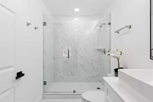 4427 Sanford Rd, Houston, TX 77035 - Photo 20