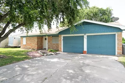 1105 W Saint Louis Avenue, Seadrift, TX 77983 - Photo 4