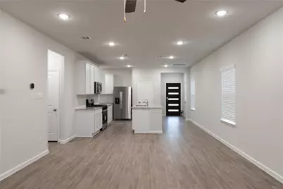64 Valiant Ridge Trail, Magnolia, TX 77354 - Photo 2