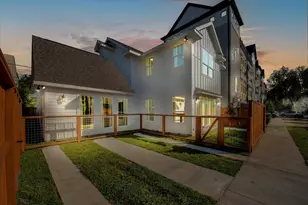 4218 Eigel St, Houston, TX 77007 - Photo 2