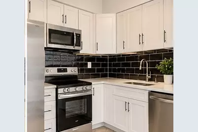 6106 W Airport Boulevard #18, Houston, TX 77035 - Photo 2