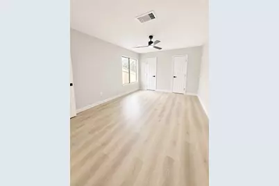 6106 W Airport Boulevard #18, Houston, TX 77035 - Photo 8