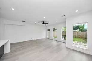 8218 Lawler St, Houston, TX 77051 - Photo 22