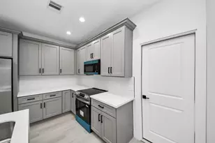 8218 Lawler St, Houston, TX 77051 - Photo 10