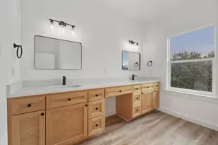 115 Capetown Ln, Conroe, TX 77356 - Photo 32