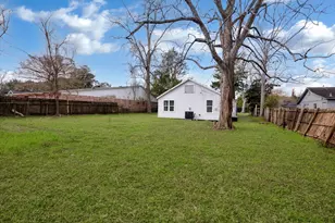 1504 N Travis St, Liberty, TX 77575 - Photo 26