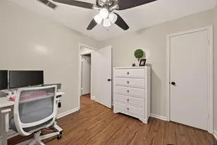 13726 Eastbourne Dr, Houston, TX 77034 - Photo 32