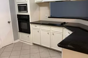 717 Blue Ridge Dr, Shenandoah, TX 77381 - Photo 6