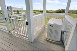 1317 Anderson Ave, Port Bolivar, TX 77650 - Photo 10