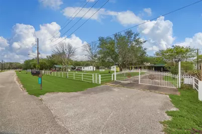 803 Hennesey Drive, Richmond, TX 77406 - Photo 2