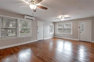 1312 16th St, Huntsville, TX 77340 - Photo 6