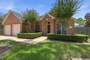 3503 Endicott Ln, Pearland, TX 77584 - Photo 2