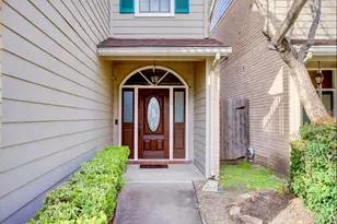 2220 Bering Dr, Houston, TX 77057 - Photo 2